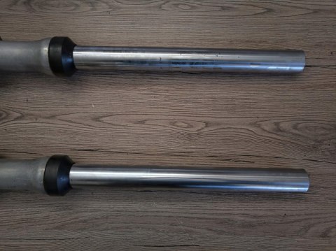 YAMAHA XS 750 SE LAGI ZAWIESZENIE PRZÓD KPL YAMAHA XS 750 SE LAGI ZAWIESZENIE PRZÓD KPL
