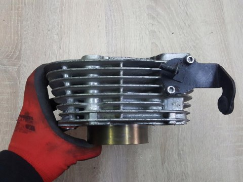 YAMAHA XVS 650 V STAR V-STAR CYLINDER