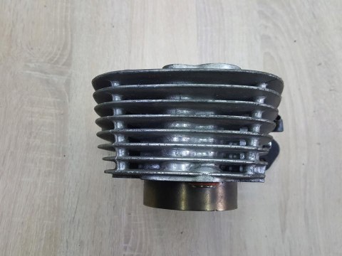 YAMAHA XVS 650 V STAR V-STAR CYLINDER