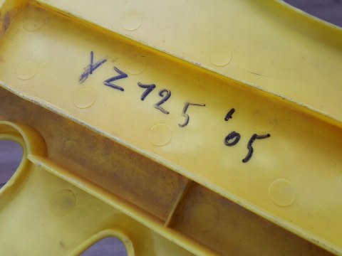 YAMAHA YZ 125 250 BOK BOCZEK OWIEWKA OSŁONA YAMAHA YZ 125 250 BOK BOCZEK OWIEWKA OSŁONA
