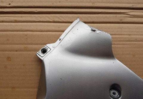 YAMAHA YZF 1000 R1 PŁUG LEWY BOK OWIEWKA