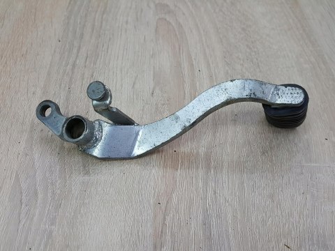 YAMAHA YZF 600 DŹWIGNIA HAMULCA TYŁ NOŻNEGO YAMAHA YZF 600 DŹWIGNIA HAMULCA TYŁ NOŻNEGO