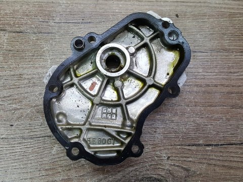 YAMAHA YZF 600 R6 RJ03 5EB DEKIEL POKRYWA OSŁONA YAMAHA YZF 600 R6 RJ03 5EB DEKIEL POKRYWA OSŁONA