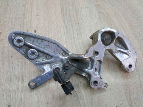 YAMAHA YZF 600 THUNDERCAT SET PODNÓŻEK MOCOWANIE YAMAHA YZF 600 THUNDERCAT SET PODNÓŻEK MOCOWANIE
