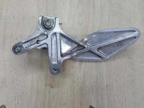 YAMAHA YZF 750 4FM SET PODNÓŻEK MOCOWANIE YAMAHA YZF 750 4FM SET PODNÓŻEK MOCOWANIE