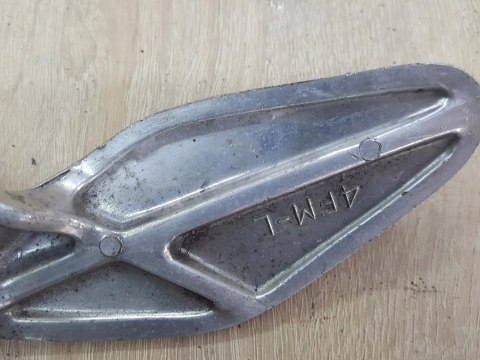 YAMAHA YZF 750 4FM SET PODNÓŻEK MOCOWANIE YAMAHA YZF 750 4FM SET PODNÓŻEK MOCOWANIE