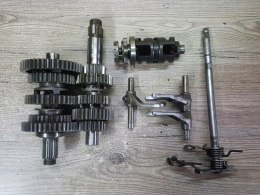 YAMAHA XZ 550 SKRZYNIA BIEGÓW WODZIKI KPL