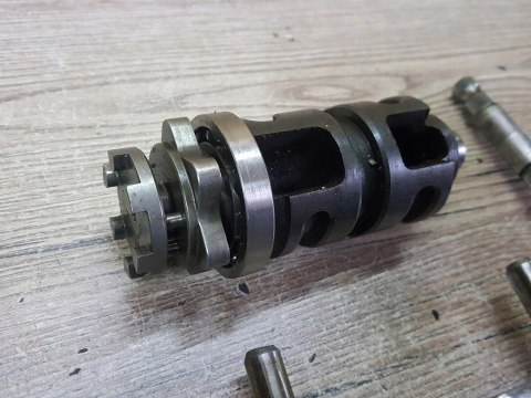 YAMAHA XZ 550 SKRZYNIA BIEGÓW WODZIKI KPL YAMAHA XZ 550 SKRZYNIA BIEGÓW WODZIKI KPL