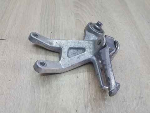 YAMAHA FZR 1000 SET PODNÓŻEK MOCOWANIE PRAWY TYŁ YAMAHA FZR 1000 SET PODNÓŻEK MOCOWANIE PRAWY TYŁ