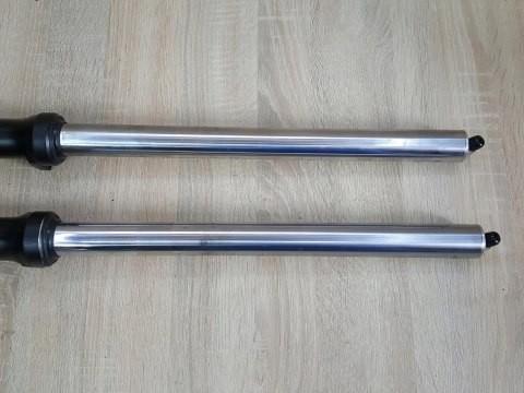 YAMAHA FZR 400 LAGI ZAWIESZENIE PRZÓD KPL YAMAHA FZR 400 LAGI ZAWIESZENIE PRZÓD KPL