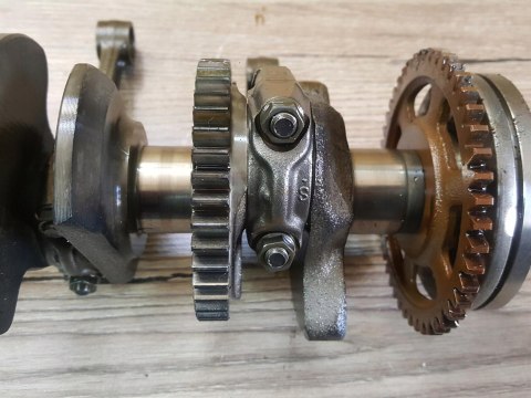 YAMAHA FZR 400 WAŁ KORBOWY KORBOWODY KPL