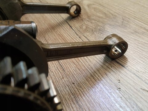 YAMAHA FZR 400 WAŁ KORBOWY KORBOWODY KPL