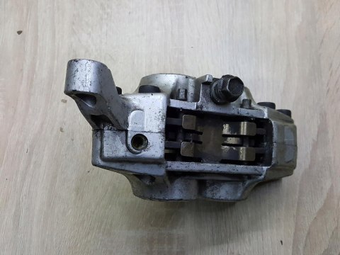 YAMAHA FZR 600 ZACISK HAMULCOWY LEWY YAMAHA FZR 600 ZACISK HAMULCOWY LEWY
