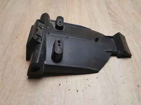 YAMAHA R1 RN09 BŁOTNIK MOCOWANIE TABLICY TYŁ YAMAHA R1 RN09 BŁOTNIK MOCOWANIE TABLICY TYŁ