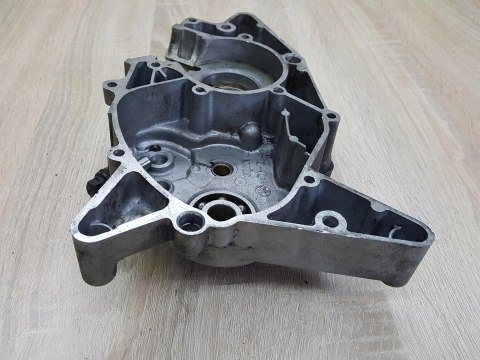 YAMAHA RD 50 KARTER POŁÓWKA BLOK POKRYWA OBUDOWA YAMAHA RD 50 KARTER POŁÓWKA BLOK POKRYWA OBUDOWA
