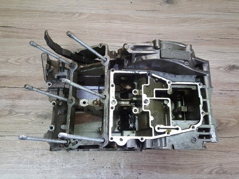 YAMAHA TDM 850 4DT KARTERY BLOK SILNIKA KPL YAMAHA TDM 850 4DT KARTERY BLOK SILNIKA KPL