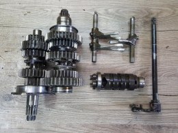 YAMAHA TDM 850 4DT SKRZYNIA BIEGÓW WODZIKI KPL