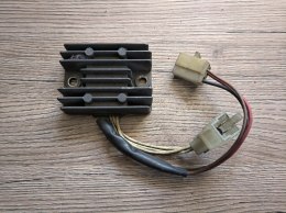 YAMAHA TZR 125 REGULATOR NAPIĘCIA