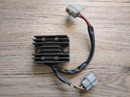 YAMAHA TZR 125 REGULATOR NAPIĘCIA