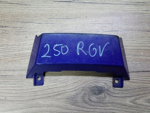 SUZUKI RGV 250 ŁĄCZNIK OWIEWKA OGONA ZADUPKA SUZUKI RGV 250 ŁĄCZNIK OWIEWKA OGONA ZADUPKA