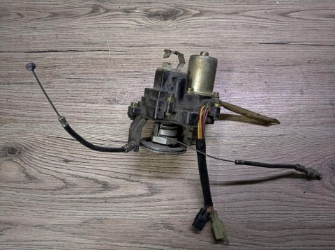 SUZUKI RGV 250 SILNICZEK ZAWORU POWER VALVE SERVO