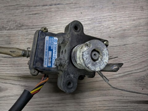 SUZUKI RGV 250 SILNICZEK ZAWORU POWER VALVE SERVO SUZUKI RGV 250 SILNICZEK ZAWORU POWER VALVE SERVO