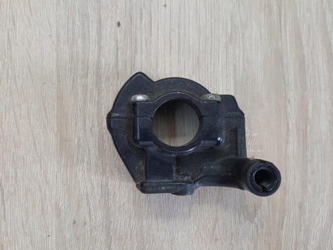 SUZUKI TSR 125 MOCOWANIE LINEK GAZU OBUDOWA UCHWYT SUZUKI TSR 125 MOCOWANIE LINEK GAZU OBUDOWA UCHWYT