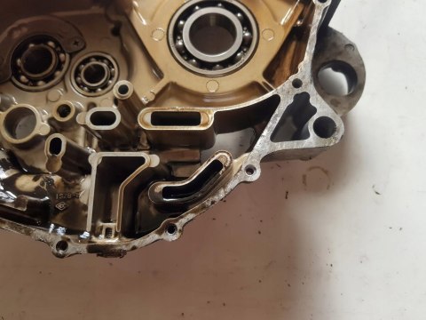 SUZUKI VL 125 INTRUDER KARTER BLOK SILNIKA LEWY SUZUKI VL 125 INTRUDER KARTER BLOK SILNIKA LEWY