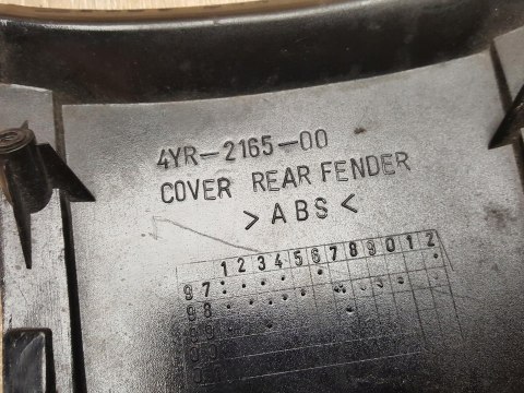 YAMAHA FZ 400 4YR ŁĄCZNIK ZADUPKA OGONA OWIEWKA