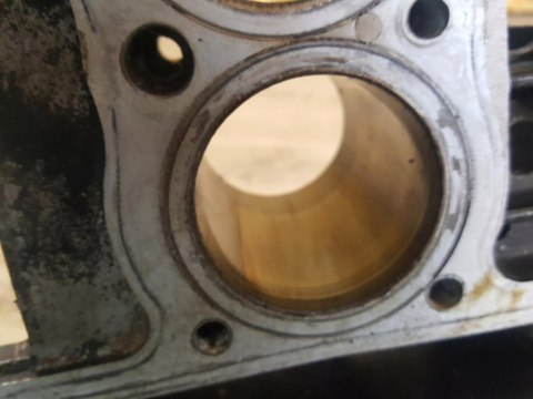 YAMAHA FZ 600 2HW CYLINDER TŁOKI KPL