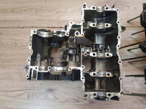 YAMAHA FZ 600 2HW KARTER KARTERY BLOK SILNIKA YAMAHA FZ 600 2HW KARTER KARTERY BLOK SILNIKA