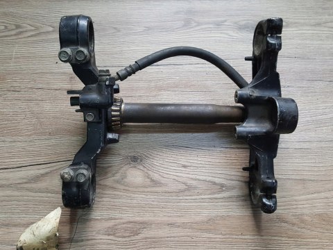 YAMAHA FZ 750 PÓŁKA GÓRNA DOLNA SZTYCA KOMPLET