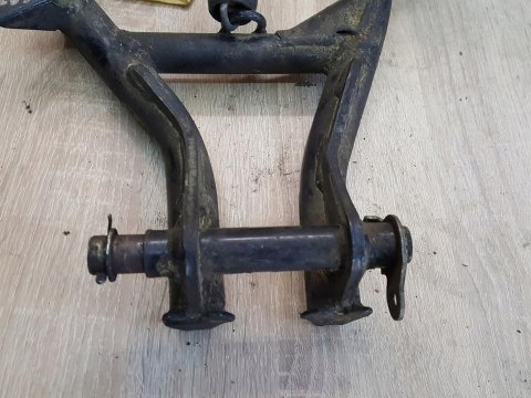 SUZUKI GSX 750 STOPKA CENTRALNA NÓŻKA SUZUKI GSX 750 STOPKA CENTRALNA NÓŻKA
