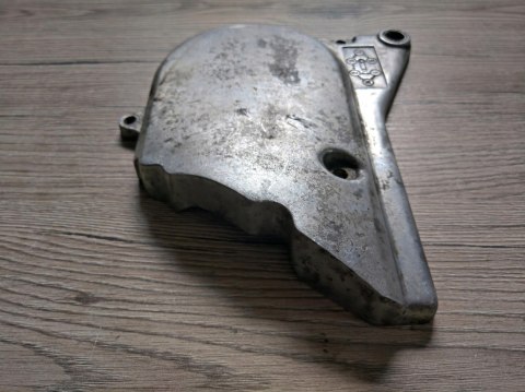 SUZUKI GS 850 1000 POKRYWA DEKIEL OSŁONA SUZUKI GS 850 1000 POKRYWA DEKIEL OSŁONA