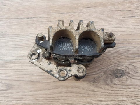 SUZUKI GSXF 600 JAJKO ZACISK HAMULCOWY PRAWY PRZÓD SUZUKI GSXF 600 JAJKO ZACISK HAMULCOWY PRAWY PRZÓD