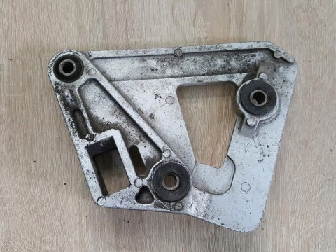 SUZUKI GSXF 750 SET PODNÓŻEK LEWY MOCOWANIE SUZUKI GSXF 750 SET PODNÓŻEK LEWY MOCOWANIE