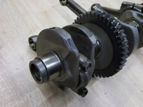 SUZUKI GSXF 750 WAŁ KORBOWY KORBOWODY KPL SUZUKI GSXF 750 WAŁ KORBOWY KORBOWODY KPL