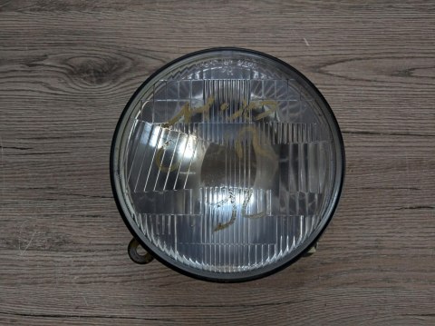 SUZUKI GSXR 1100 LAMPA REFLEKTOR PRZÓD SUZUKI GSXR 1100 LAMPA REFLEKTOR PRZÓD