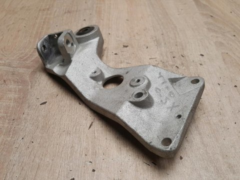 SUZUKI GSXR 1100 SET PODNÓŻEK MOCOWANIE LEWY SUZUKI GSXR 1100 SET PODNÓŻEK MOCOWANIE LEWY