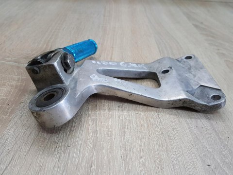 SUZUKI GSXR 1100 SET PONÓŻEK MOCOWANIE PRAWY SUZUKI GSXR 1100 SET PONÓŻEK MOCOWANIE PRAWY