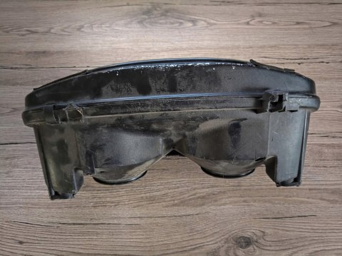 SUZUKI GSXR 750 1100 REFLEKTOR LAMPA PRZÓD SUZUKI GSXR 750 1100 REFLEKTOR LAMPA PRZÓD