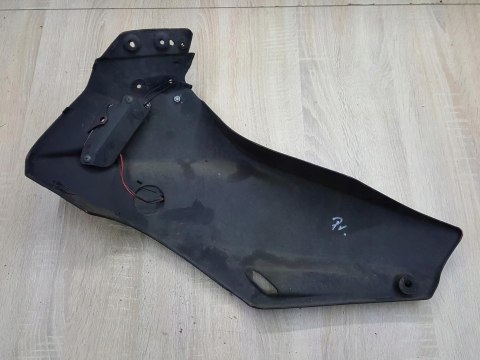 SUZUKI GSF 600 BANDIT S BOK BOCZEK CZASZA PRAWY SUZUKI GSF 600 BANDIT S BOK BOCZEK CZASZA PRAWY