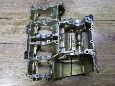 SUZUKI GSF GSXF 650 KARTER GÓRNY BLOK SILNIKA SUZUKI GSF GSXF 650 KARTER GÓRNY BLOK SILNIKA