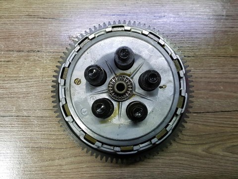 SUZUKI GSF GSXF 650 SPRZĘGŁO KOSZ SPRZĘGŁOWY SUZUKI GSF GSXF 650 SPRZĘGŁO KOSZ SPRZĘGŁOWY