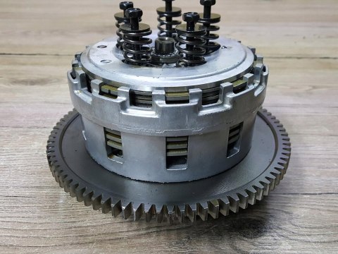 SUZUKI GSF GSXF 650 SPRZĘGŁO KOSZ SPRZĘGŁOWY SUZUKI GSF GSXF 650 SPRZĘGŁO KOSZ SPRZĘGŁOWY