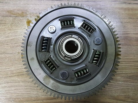 SUZUKI GSF GSXF 650 SPRZĘGŁO KOSZ SPRZĘGŁOWY SUZUKI GSF GSXF 650 SPRZĘGŁO KOSZ SPRZĘGŁOWY