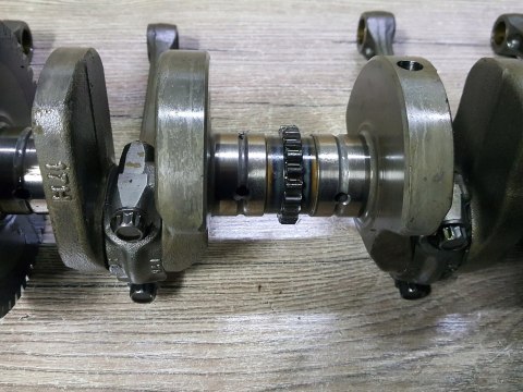 SUZUKI GSF GSXF 650 WAŁ KORBOWY KORBOWODY KPL