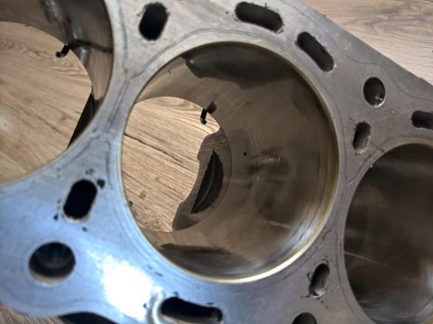 SUZUKI GSR 750 17R CYLINDER CYLINDRY SUZUKI GSR 750 17R CYLINDER CYLINDRY