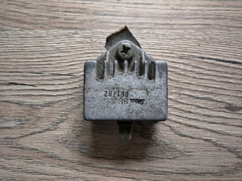 SUZUKI GT 80 REGULATOR NAPIĘCIA SU209S