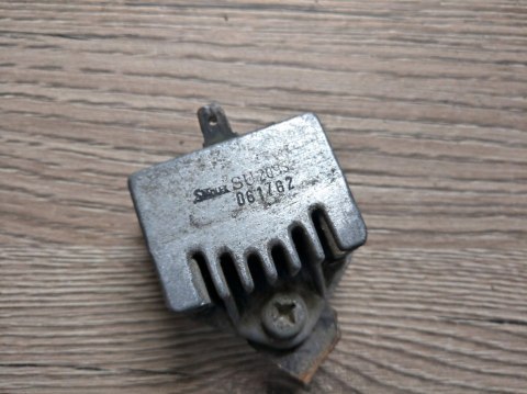 SUZUKI GT 80 REGULATOR NAPIĘCIA SU209S SUZUKI GT 80 REGULATOR NAPIĘCIA SU209S